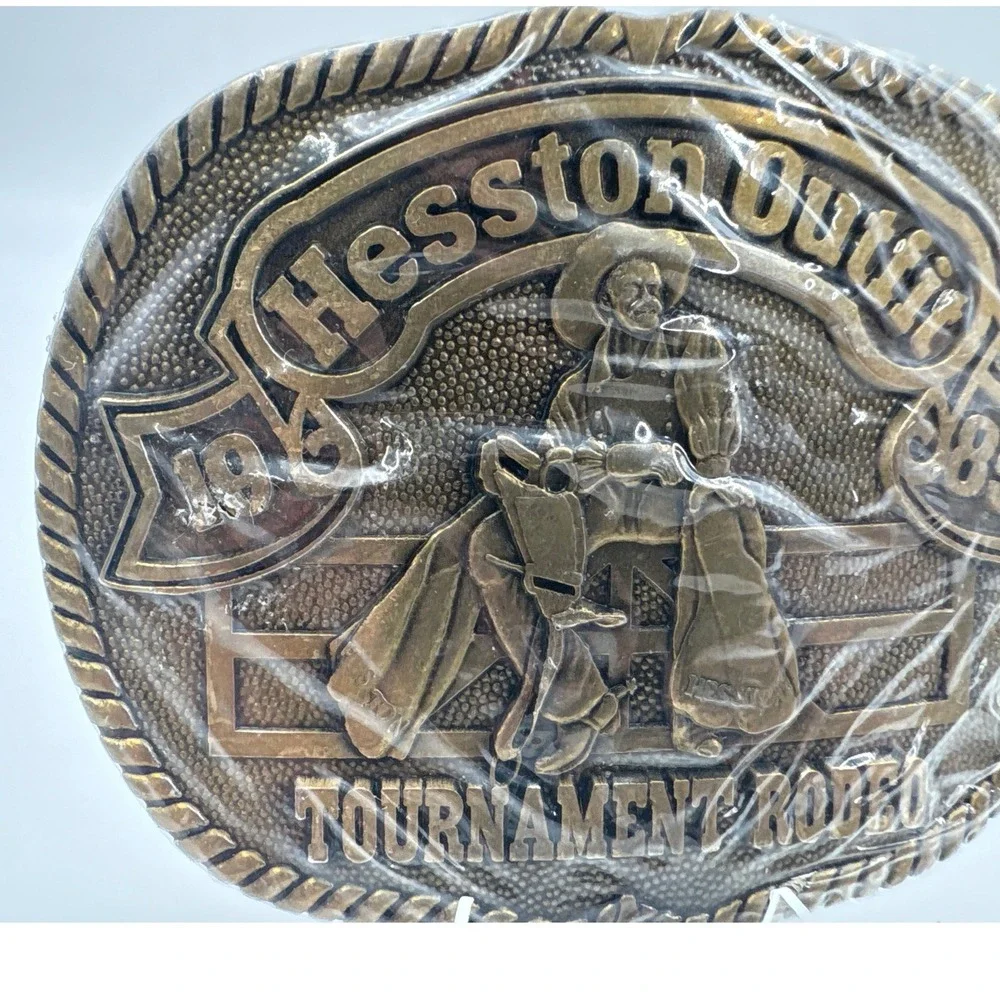Hesston 1985 Tournament Rodeo Belt Buckle Vintage NFR Collectible Bronze Tone‎